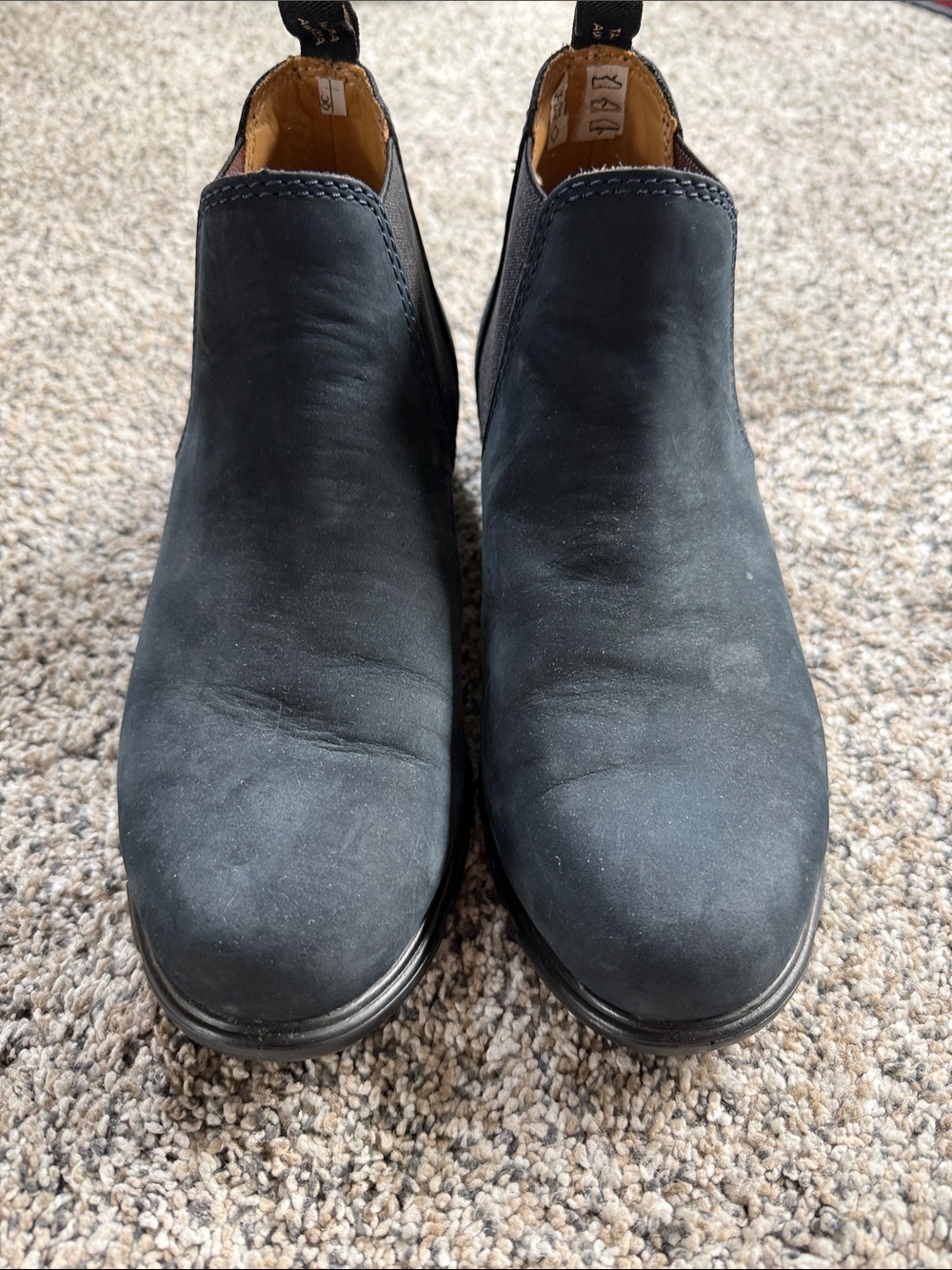 Blundstone Black Leather Chelsea Ankle Boots